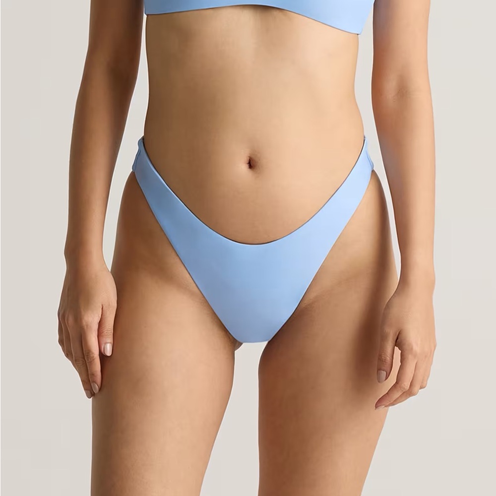 NWT QUINCE Clear Blue Sky Italian High-Leg Bikini Bottom Sz M 🩵 light blue